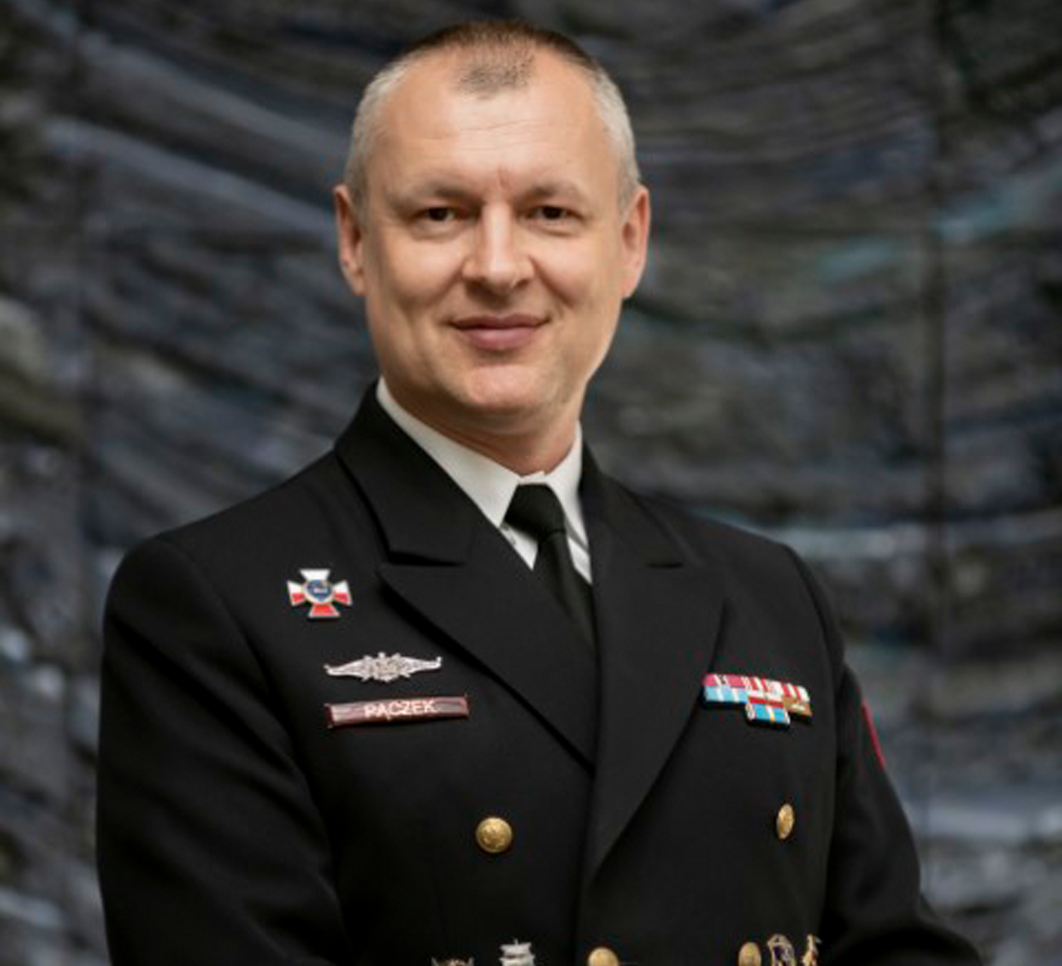 kmdr. dr hab. inż. Bartłomiej Pączek, prof. AMW